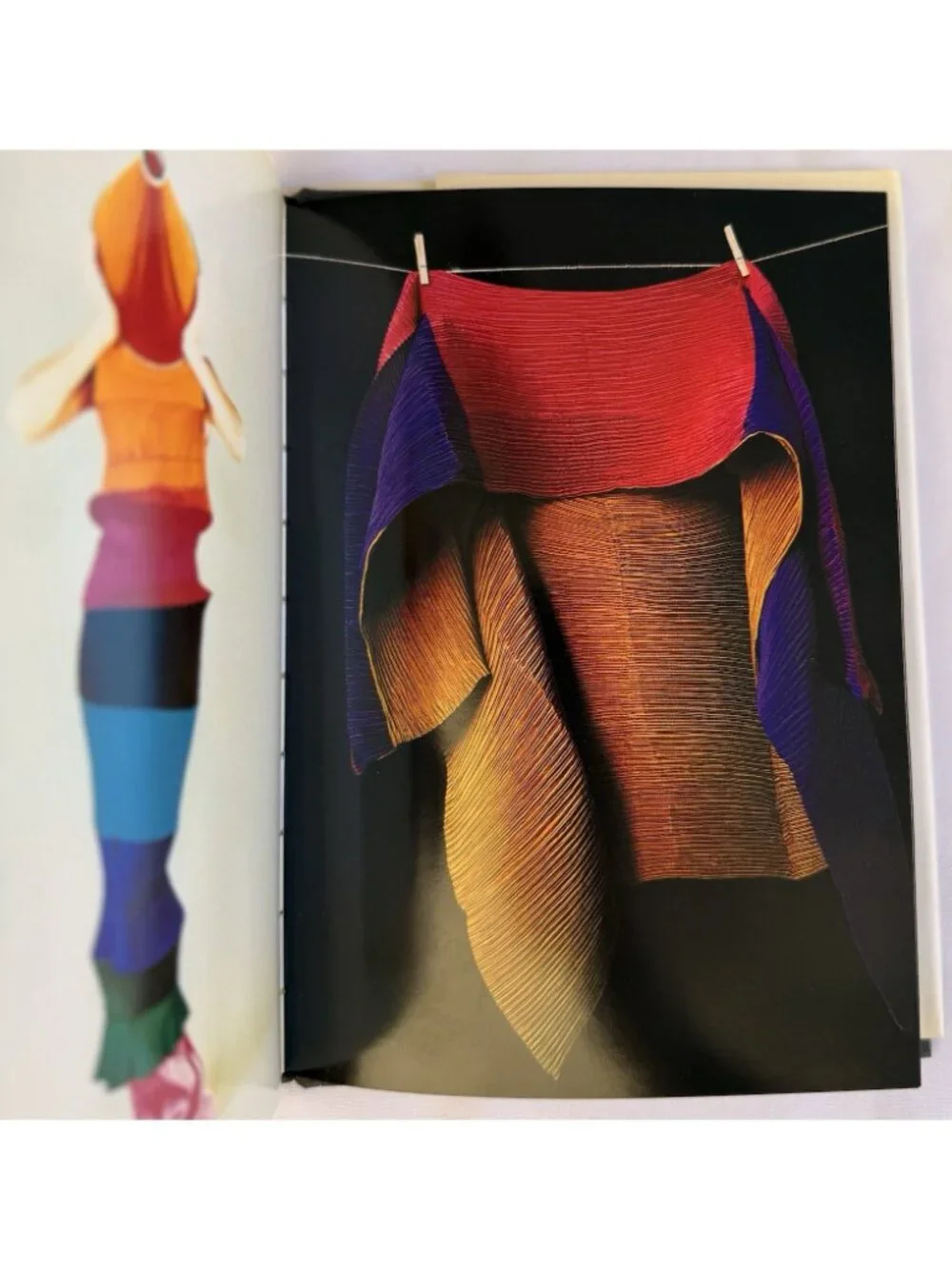 Universe of Fashion - Issey Miyake by Laurence Benaim - Picture 4 of 5